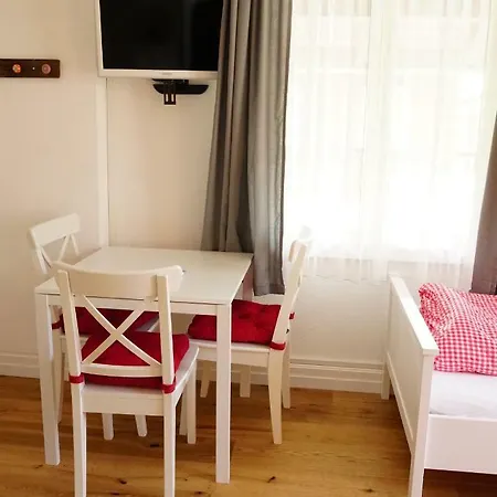 Adventure Interlaken Bed and Breakfast Unterseen